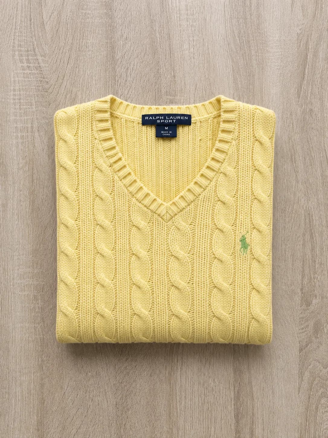 Pull, même fond